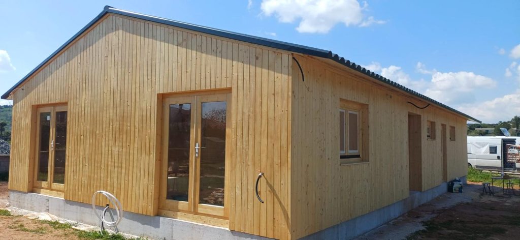 Fabricación y colocación de casas y cabañas de madera a medida
