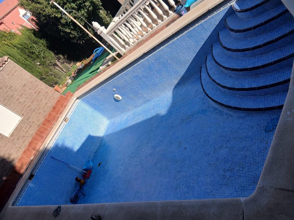 Puesta a punto y mantenimiento de piscinas en Linares para disfrutar del verano